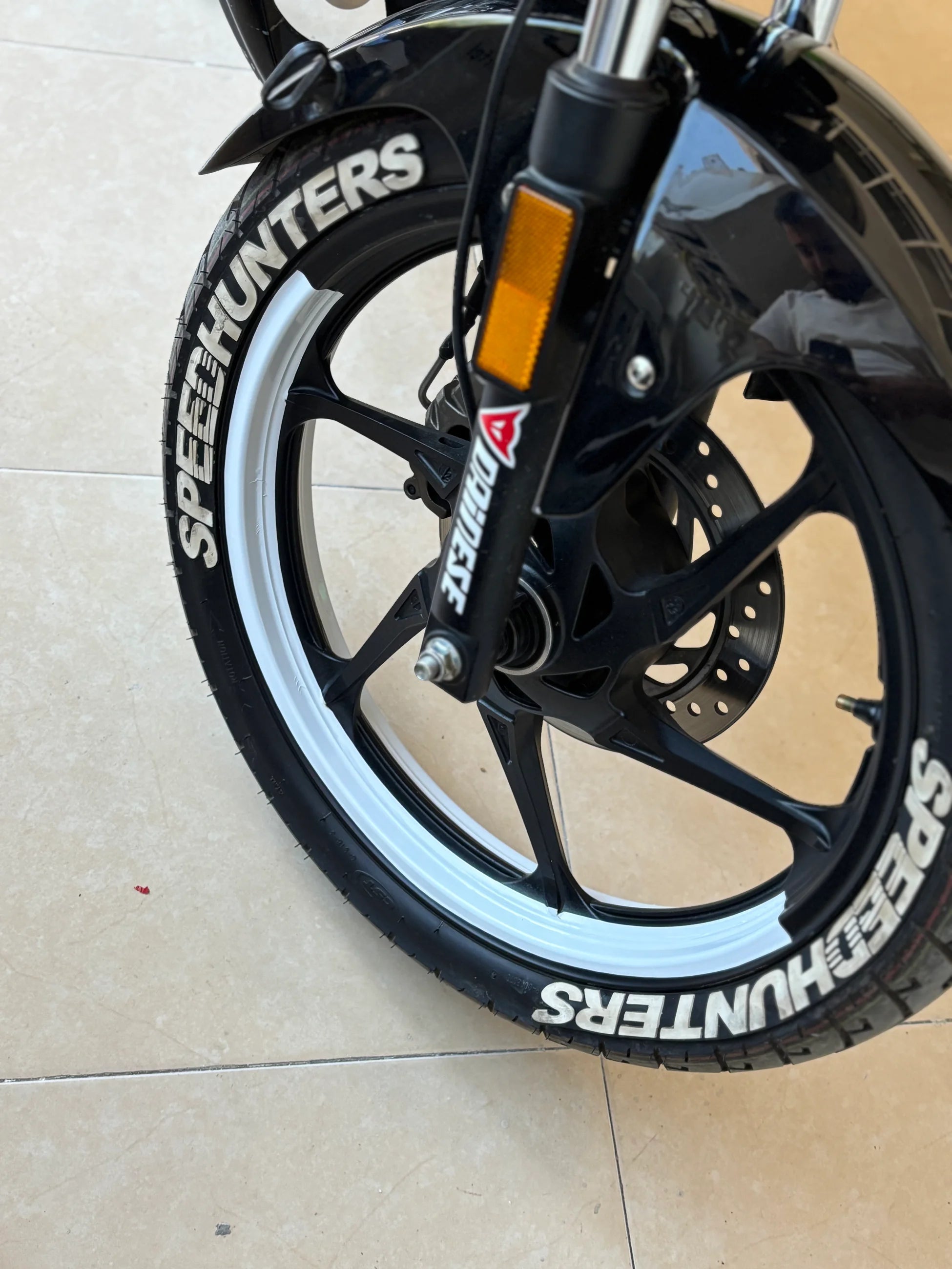 Motosiklet 17 Inch Jantlara Uyumlu Beyaz Renk Yarım Jant Şeridi 4 Parça