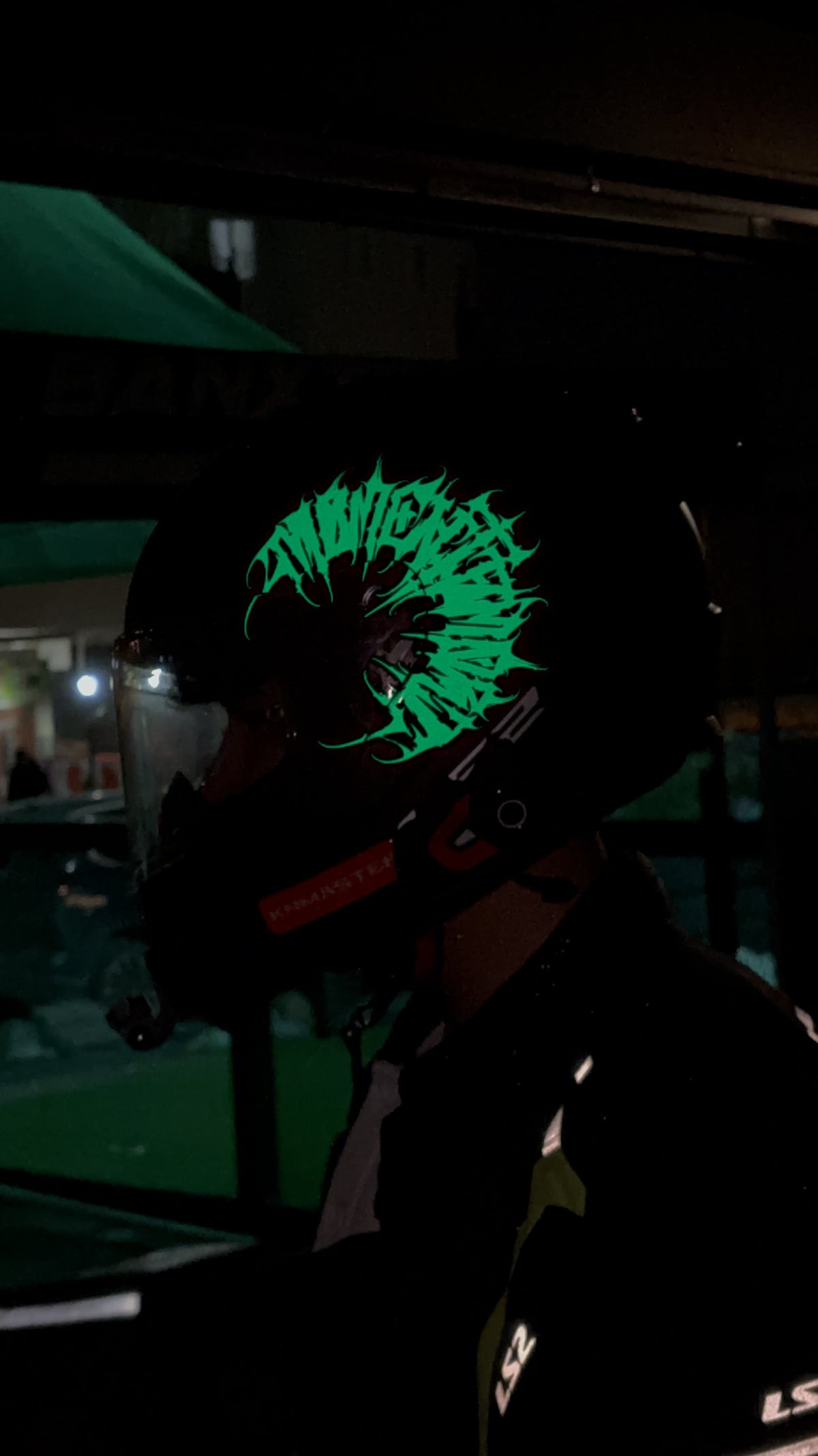 Motosiklet ve Kask için Reflektörlü Flaş ile parlayan Yarım Gotik Tribal Kask Sticker