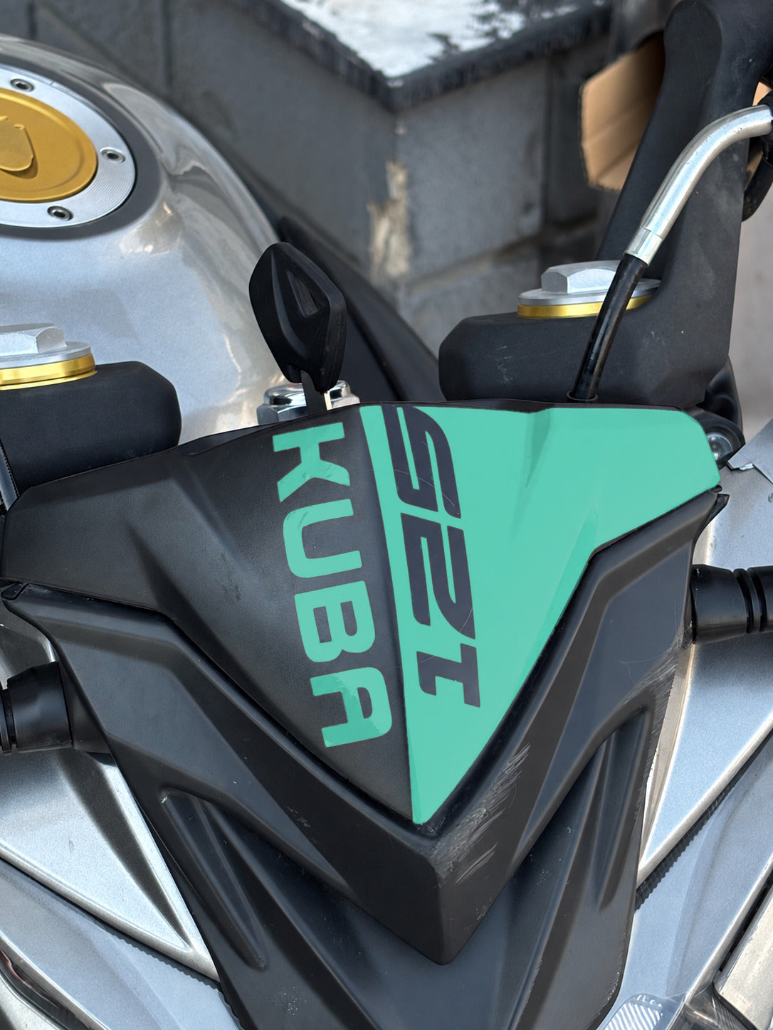 Kuba Terra 125 için Kafa Detay Sticker (1 Adet)