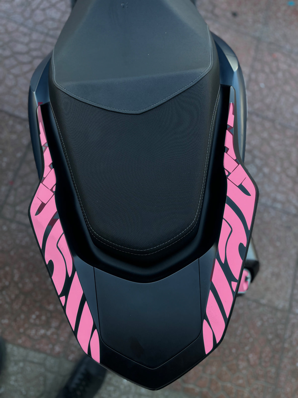 Honda PCX Arka Kuyruk için Tribal Desen Sticker Seti (Sağ ve Sol) (2021-2022-2023-2024 Uyumlu)